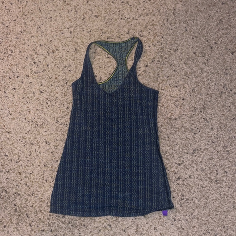 Lululemon tank